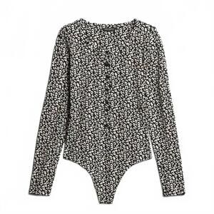 NWT Banana Republic Black Leopard Print Henley Long Sleeve Bodysuit- Size Small